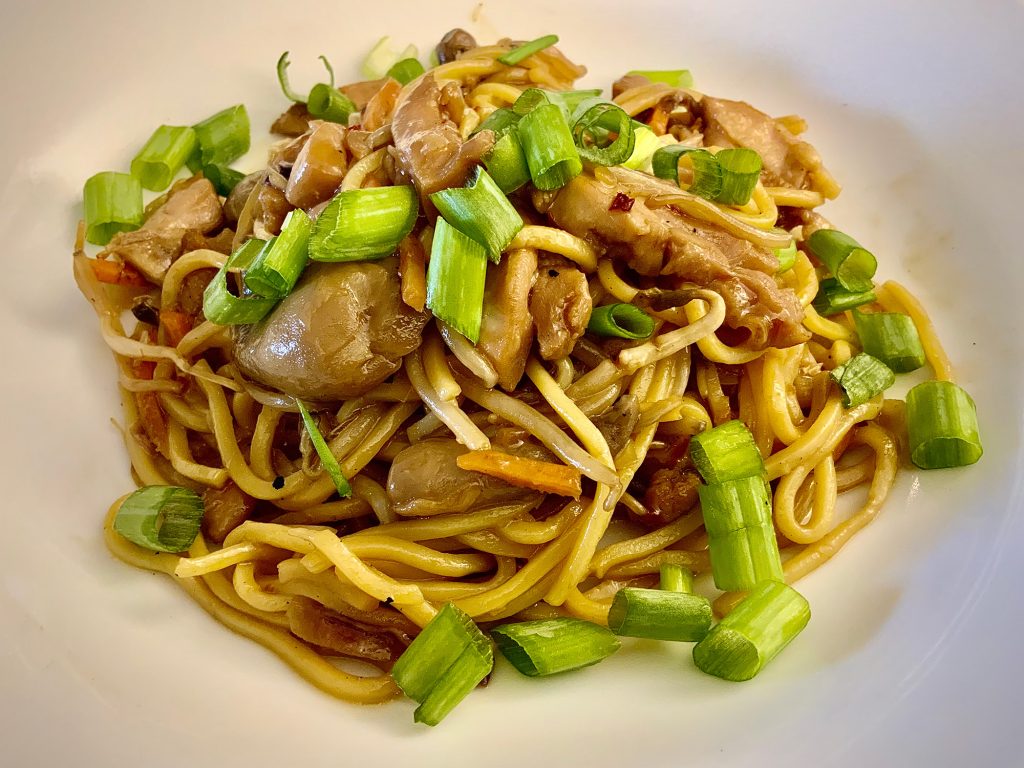 Classic Chow Mein  chǎomiàn 炒面